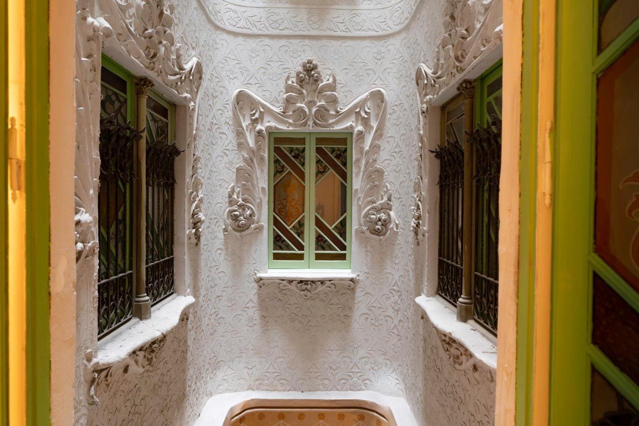 B-Garden Bcn Hostel Barcelona Bagian luar foto